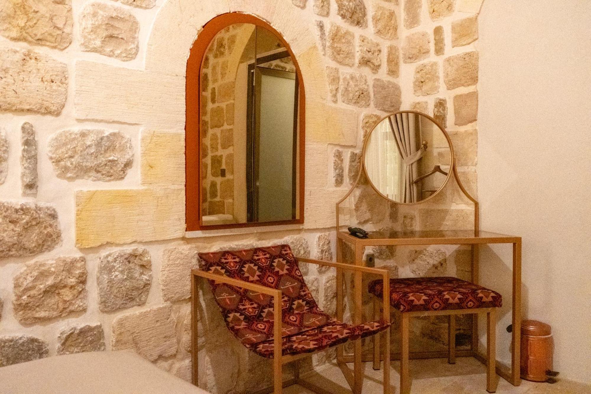 Hotel Ana Talia House *